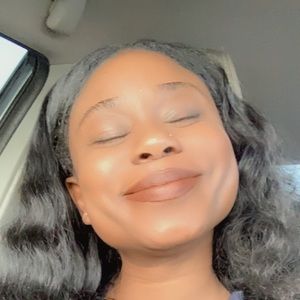 Meet your Posher, Daisha